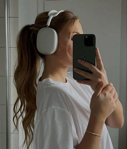 P9 Wireless Bluetooth Headphones with Noise Cancelling and Stereo Sound – (Random Color)
