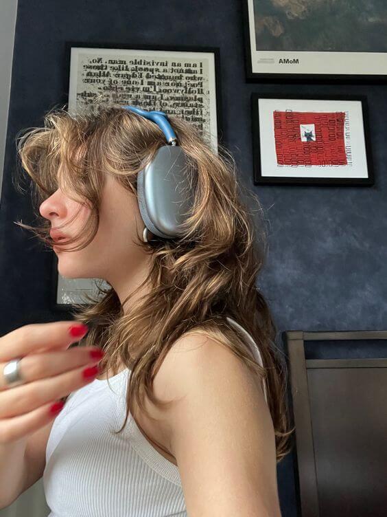 P9 Wireless Bluetooth Headphones with Noise Cancelling and Stereo Sound – (Random Color)